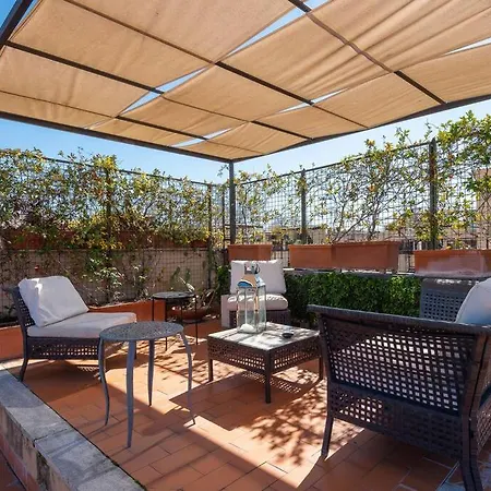 アパート Luxury Panoramic Penthouse Trastevere ローマ