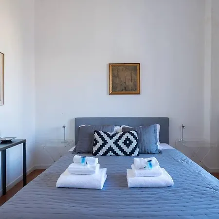 Luxury Panoramic Penthouse Trastevere アパート ローマ