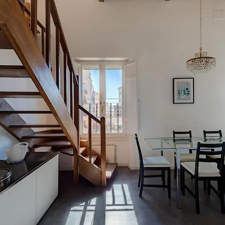 アパート Luxury Panoramic Penthouse Trastevere ローマ