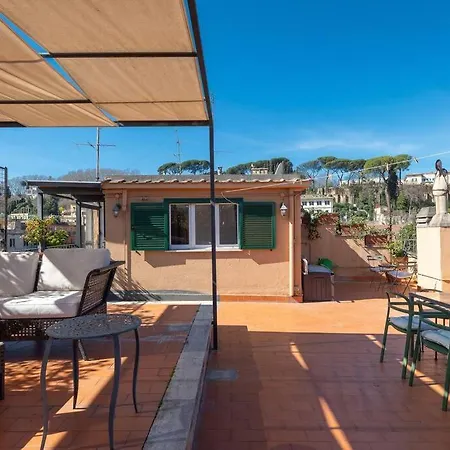 Luxury Panoramic Penthouse Trastevere アパート *